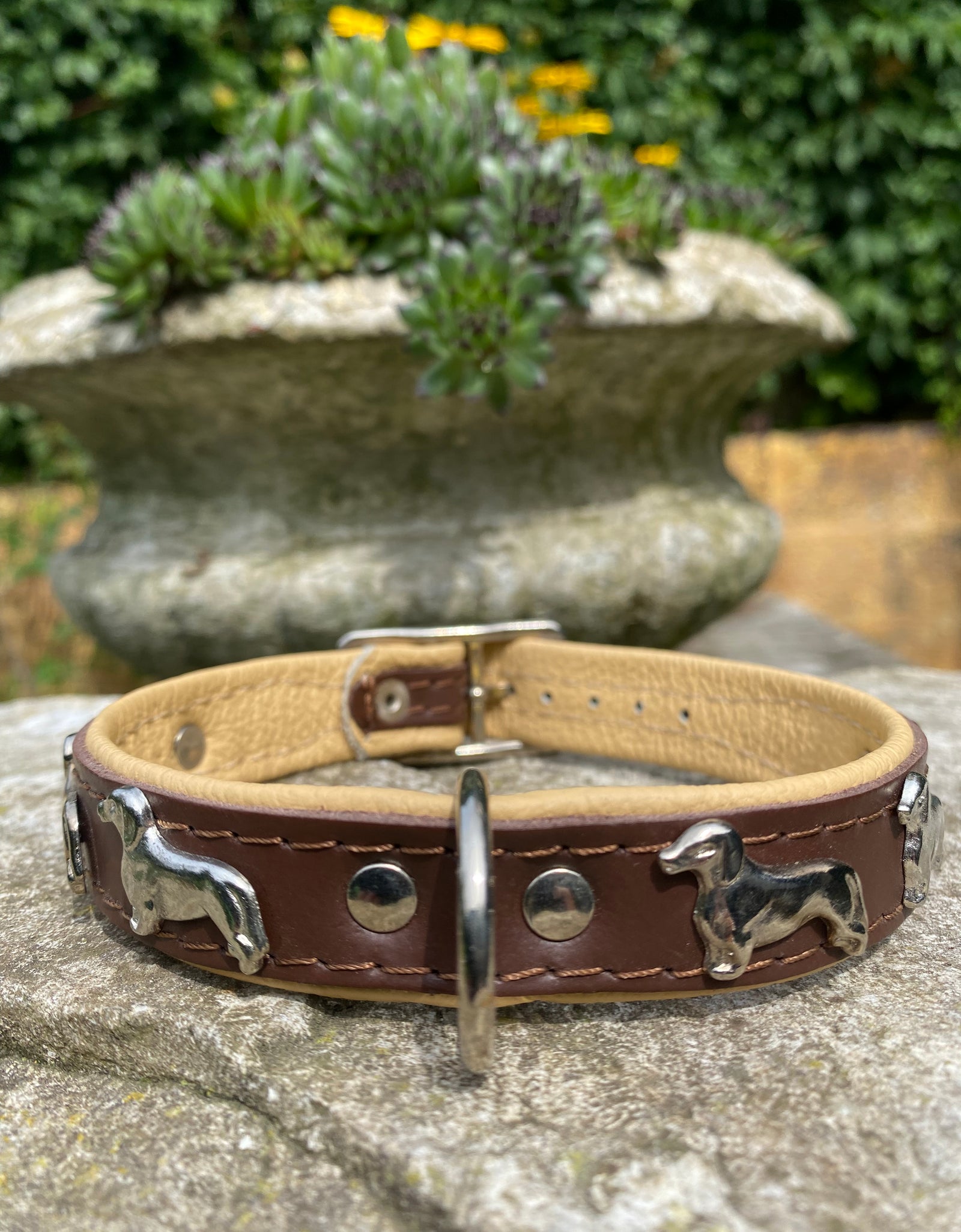 Hundehalsband Dackel Braun